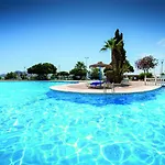 Izan Cavanna Hotel 4*