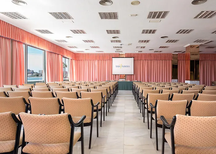 酒店 Izan Cavanna 拉曼加戴尔马尔梅纳