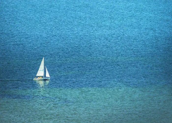 酒店 Izan Cavanna 4*