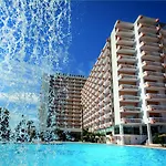 Izan Cavanna Hotel 4*