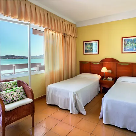 Hotel Izan Cavanna 4*