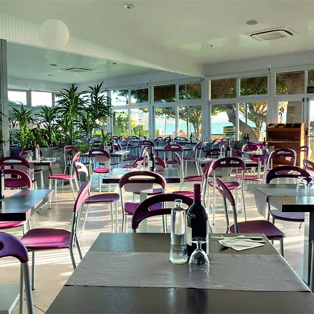 Hotel Izan Cavanna 4*