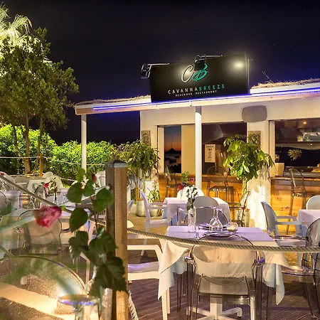 Izan Cavanna Hotel 4*