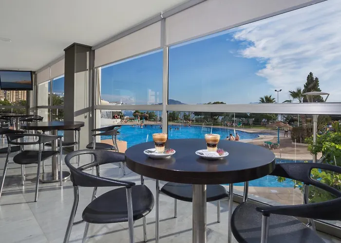 Hotel Izán Cavanna 4*