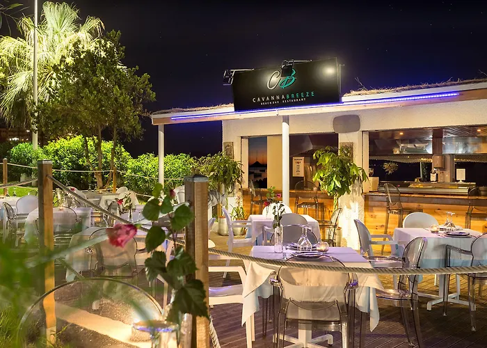 Izan Cavanna Hotel 4*