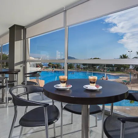 Hotel Izan Cavanna 4*