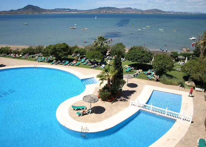 Hotel Izan Cavanna 4*